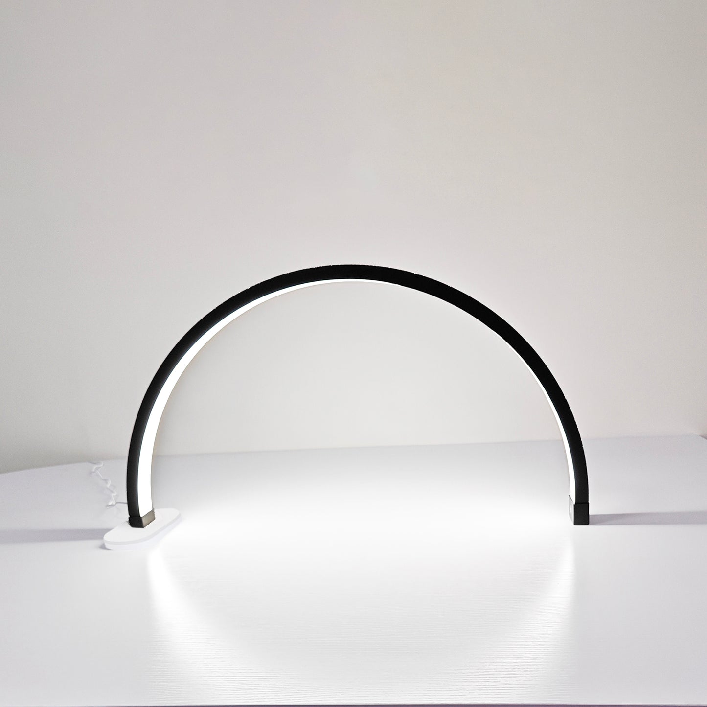 FOSOTO Half-Moon Nail Desk Light for Nail Art