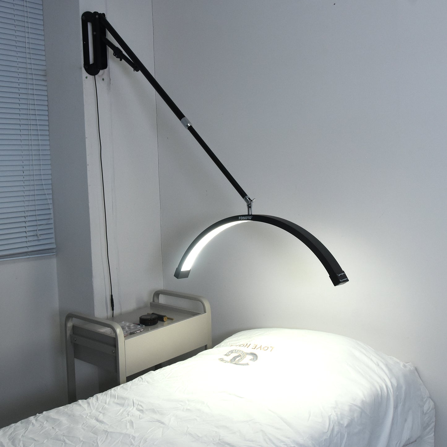 Fosoto Multi-directional U-shaped LED Wall Mounted Half Moon lamp Beauty Salon Supplement Light For Lashes Beauty Tattoo Nail